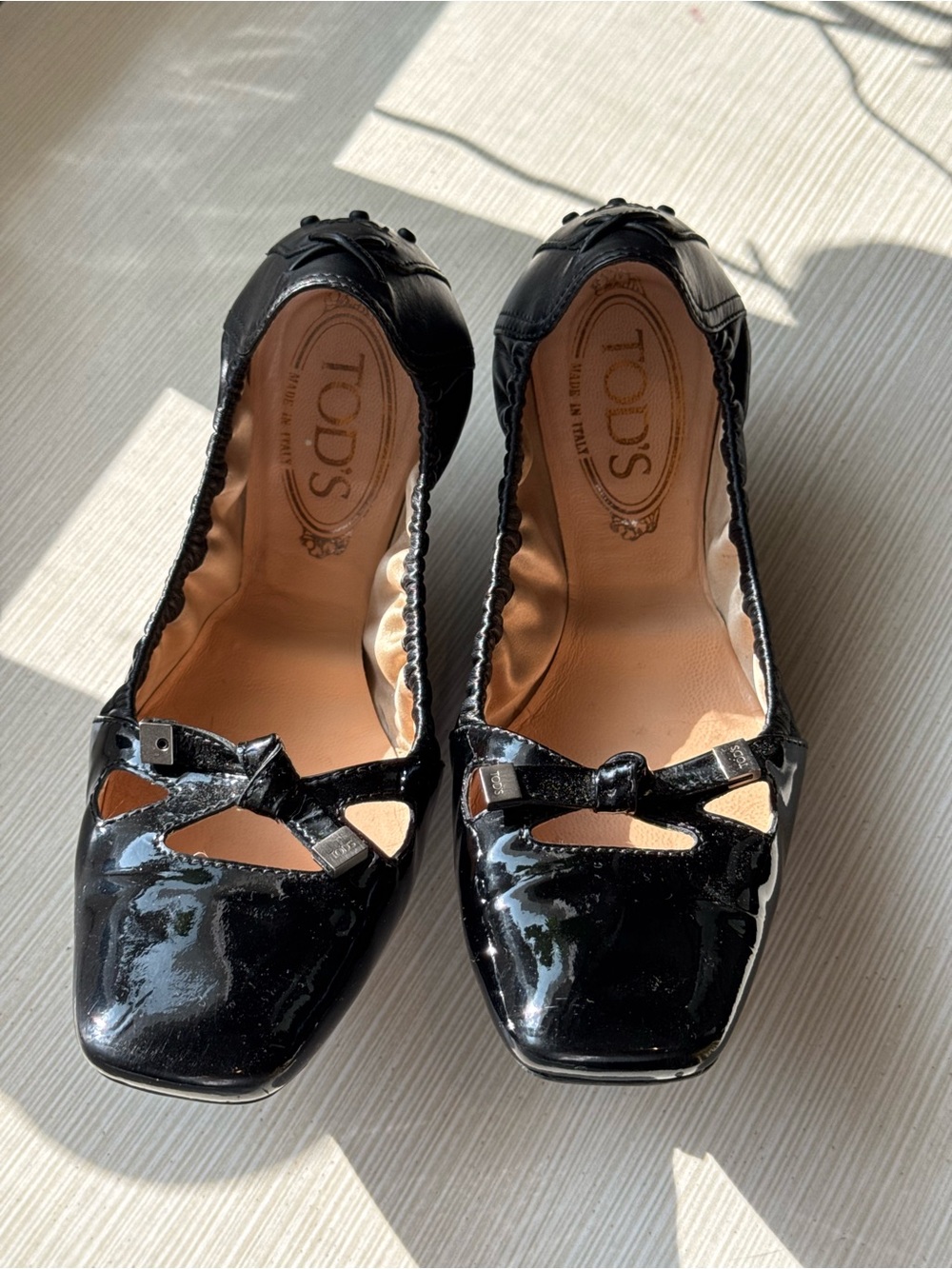 Tod's Black Patent Leather Square-Toe Ballet Flats with Bow Detail